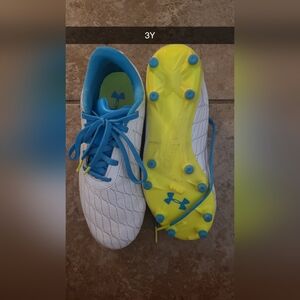 3Y Under Armour Kids Soccer Cleats
